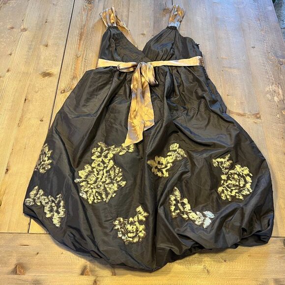 BCBG Mahogany Silk Taffeta Bubble Dress Size 6 NWT - Picture 5 of 16